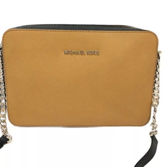 Michael Kors Handbags - Michael Kors Jet Set Saffiano Leather EW Crossbody Bag Cashew & Black EUC